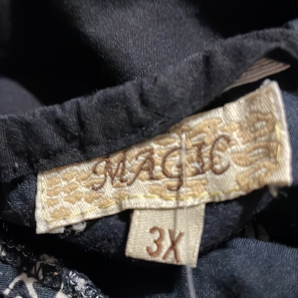 Magic Black & White MIDI Dress - Picture 5 of 10